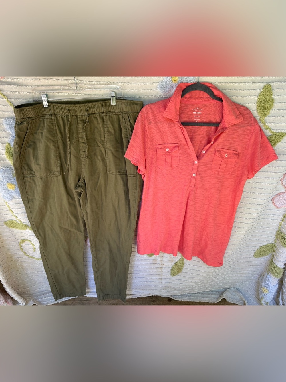 BUNDLE:Old Navy High-Waisted Twill Utility Ankle Pant Linden Green& Coral Top XL